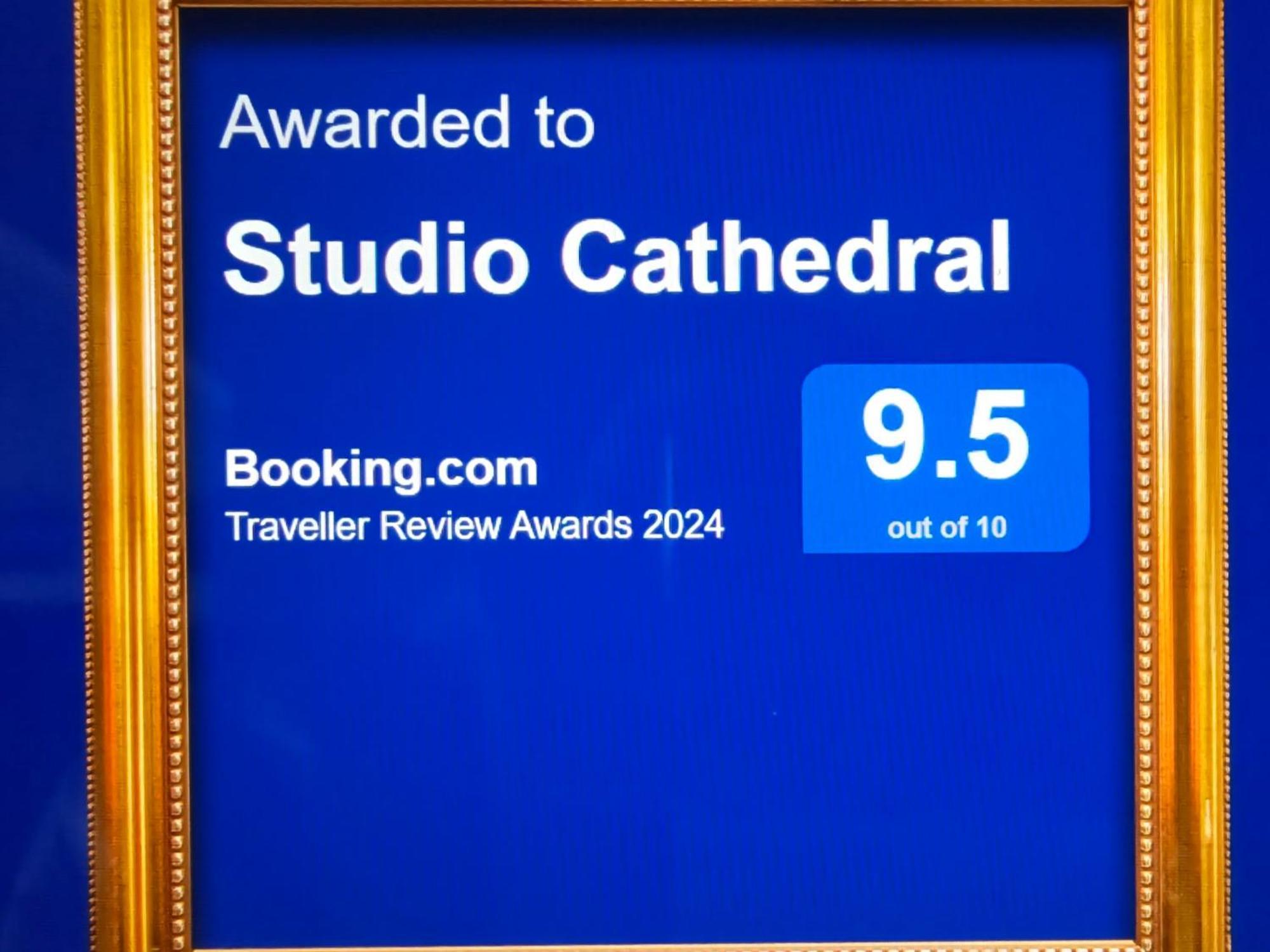 Studio Cathedral Brăila Esterno foto